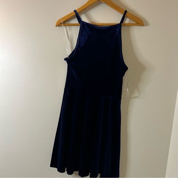 Speechless Navy Blue Faux Velvet Spaghetti Strap Dress Women's M New NWT - Picture 4 of 10